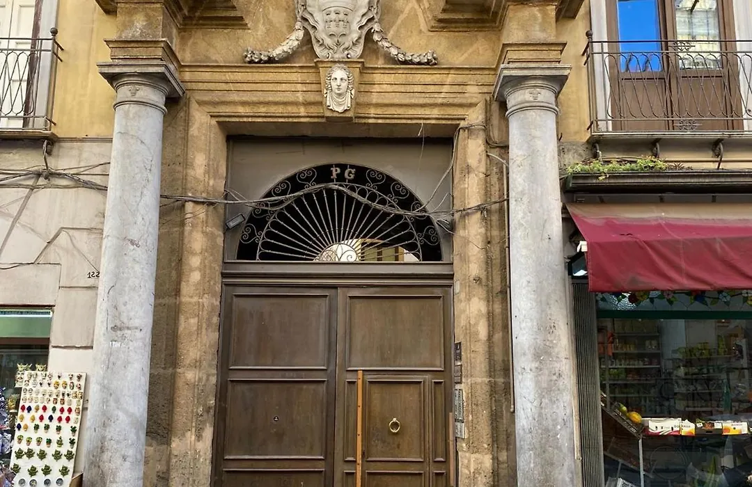 Pia's Home in pieno centro storico-1